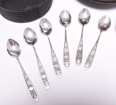 Lot 64 - A collection of silver teaspoons