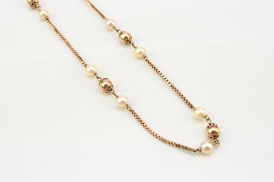 Lot 290 - A 9ct gold cultured pearl set necklace