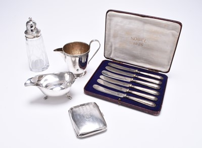 Lot 92 - A small collection of silver