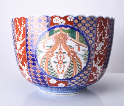 Lot 215 - A very large Japanese Imari bowl, Meiji era