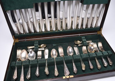 Lot 31 - A canteen of silver plated cutlery