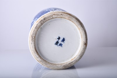 Lot 52 - A Chinese blue and white vase and cover, 19th century