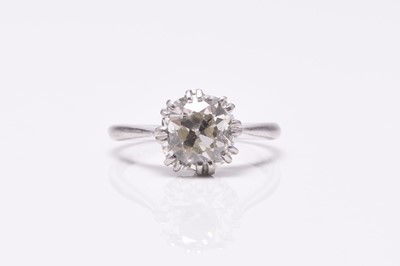 Lot 23 - A single stone diamond ring