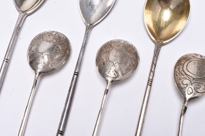 Lot 16 - A collection of Russian silver teaspoons