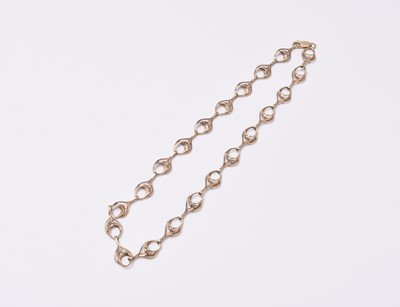 Lot 177 - A 9ct gold decorative open link chain necklace