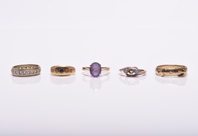 Lot 187 - Five stone set rings