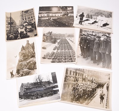 Lot 40 - WW2 Press Photography - German Military subjects.