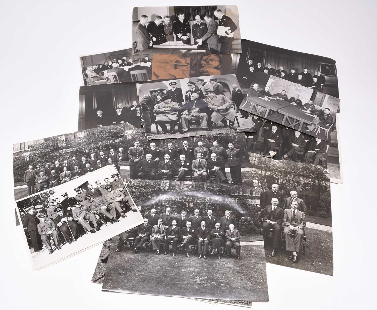 Lot 42 - Press Photography - Chamberlain visits Munich, Allied figures and British War Cabinet