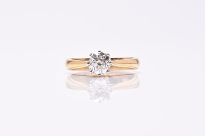 Lot 16 - A 22ct gold single stone diamond ring