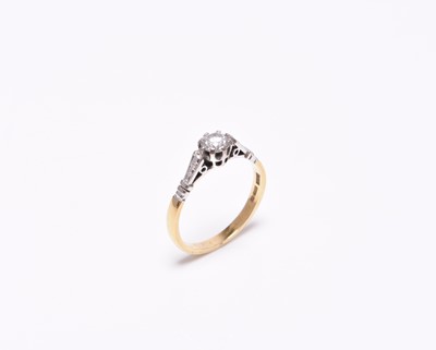 Lot 49 - An 18ct gold single stone diamond ring