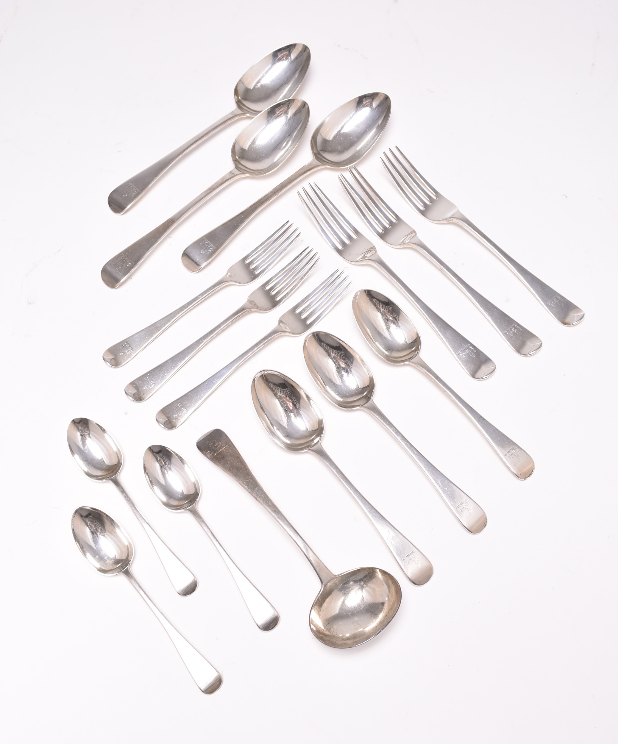 Lot 5 - A set of Victorian Old English pattern silver
