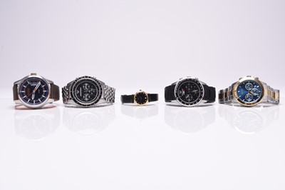 Lot 466 - A group of gentleman's and lady's fashion wristwatches