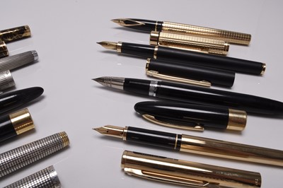 Lot 276 - A collection of seven Sheaffer fountain pens, all cased