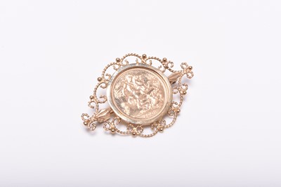 Lot 216 - An Elizabeth II half sovereign set brooch