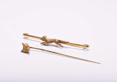 Lot 197 - A fox mask stock pin and a fox bar brooch