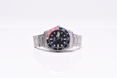 Lot 495 - Seiko: A gentleman's stainless steel SQ diver's watch