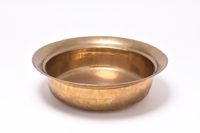 Lot 199 - A late 17th century brass washing bowl