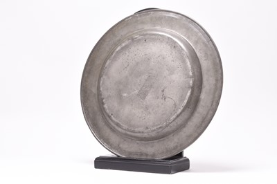 Lot 456 - 17th century pewter charger, John Greenbank II of Worcester