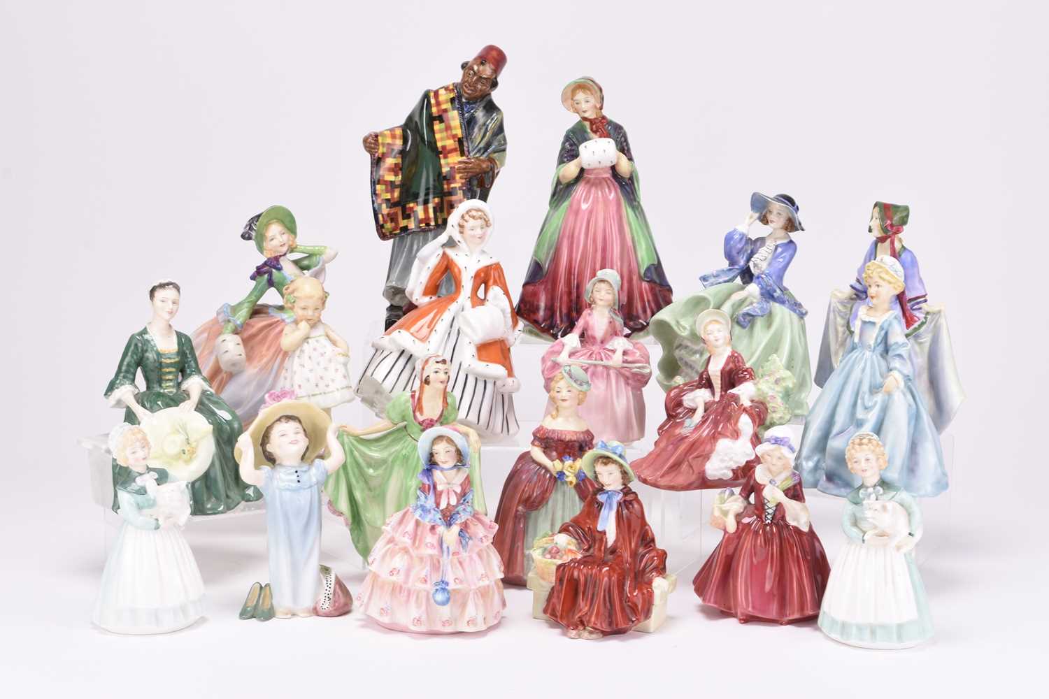 Lot 96 - A group of collectable figures, mainly Royal Doulton ladies