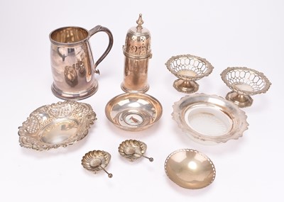 Lot 47 - A small collection of silver