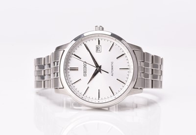 Lot 334 - Seiko: A gentleman's stainless steel Conceptual automatic bracelet watch