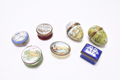 Lot 192 - An 18th century English enamel patch box, together with other 20th century examples