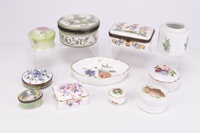 Lot 2 - Patch and trinket boxes including an 18th century South Staffs example