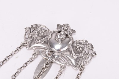 Lot 102 - An Edwardian silver chatelaine