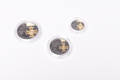 Lot 209 - The 2018 Armistice Centenary Remembrance Gold Gallantry Three Coin Prestige Sovereign Proof Set.
