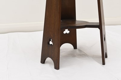 Lot 121 - A small Arts and Crafts oak side table