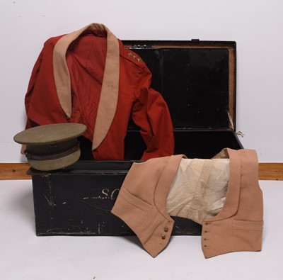 Lot 104 - Wiltshire Regiment interwar uniform group in trunk