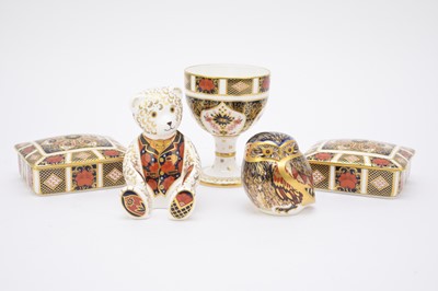 Lot 116 - A small group of Royal Crown Derby imari