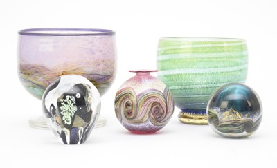 Lot 178 - A collection of five pieces of Jonathan Harris (Ironbridge) studio glass, circa 2003