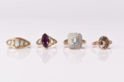 Lot 113 - Four stone set rings