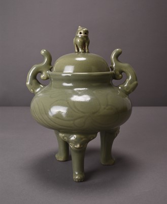 Lot 25 - An assembled group of Chinese Song Dynasty style ceramics
