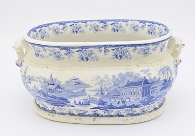 Lot 11 - Minton 'Chinese Marine' footbath, circa 1830