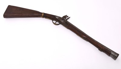 Lot 285 - A blunderbuss type flintlock, barrel length 18...