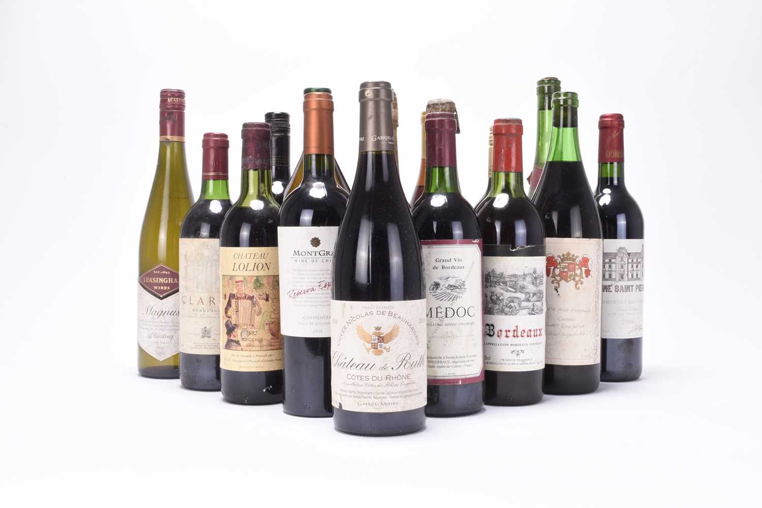 Lot 374 - A collection of wine