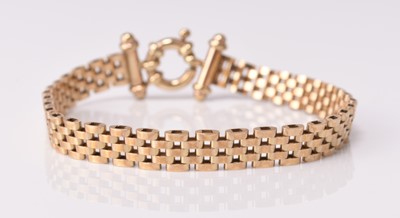 Lot 291 - A 9ct yellow gold brick link bracelet