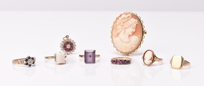 Lot 160 - A small collection of jewellery