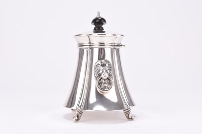 Lot 4 - An Edwardian silver tea caddy