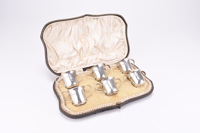 Lot 69 - A cased set of six Edwardian silver tots