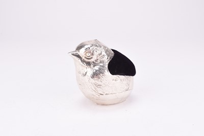 Lot 31 - A Sampson Mordan & Co silver mounted chick pin cushion