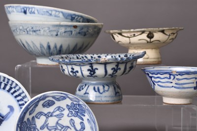 Lot 1 - A group of Chinese blue and white porcelain, mainly Ming Dynasty