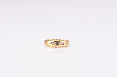 Lot 149 - A Victorian 18ct gold five stone ring