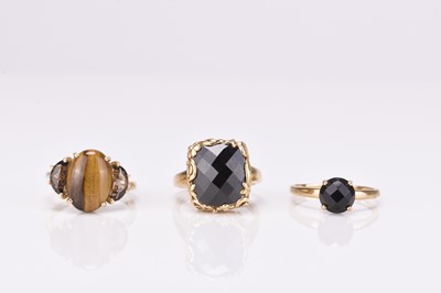 Lot 238 - Three 9ct gold rings