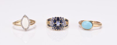 Lot 252 - Three 9ct gold stone set rings