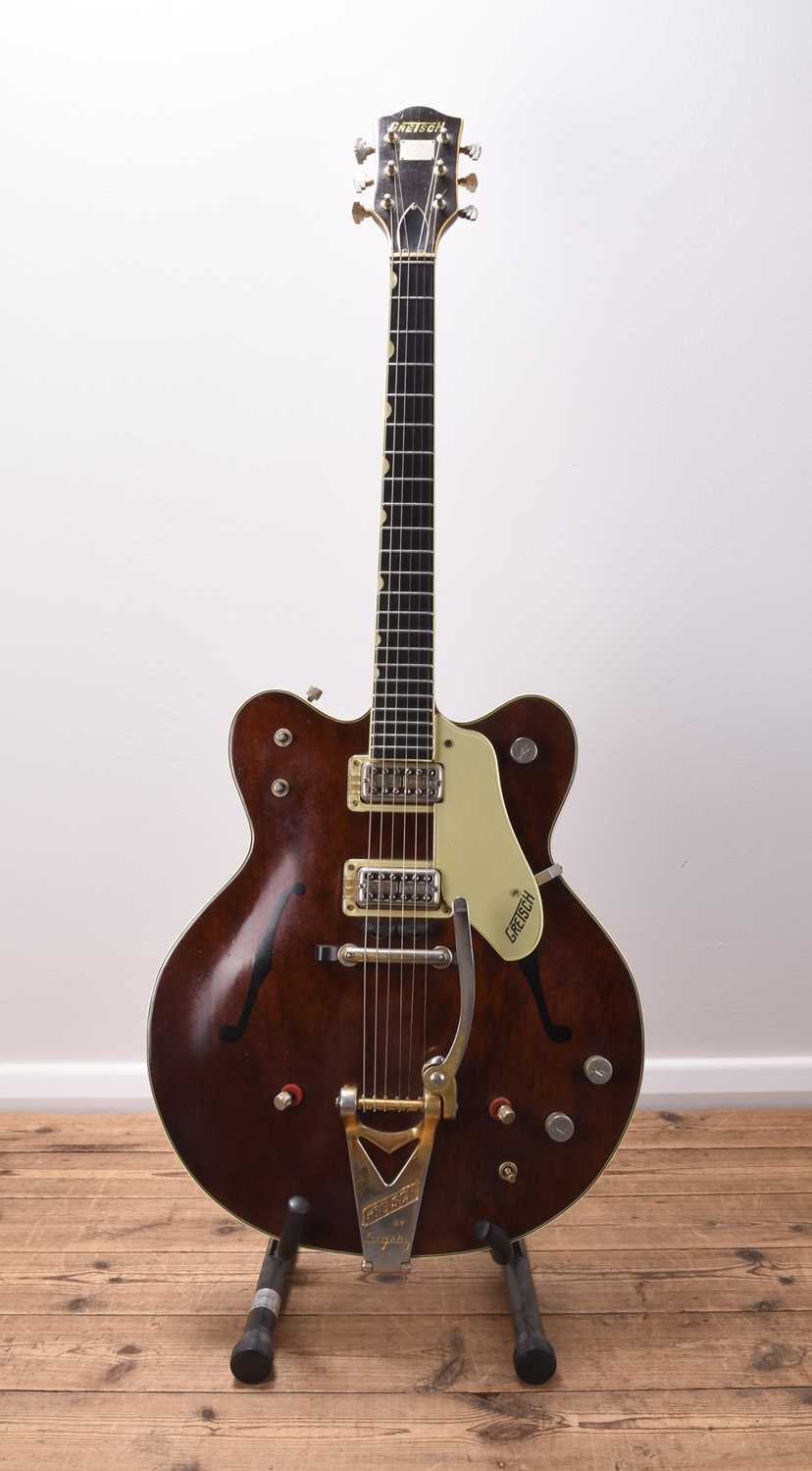 Lot 491 - A Gretsch Chet Atkins 'Country Gentleman'