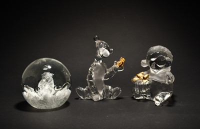 Lot 588 - Swarovski and Lenox Crystal with a limited edition Caithness paperweight