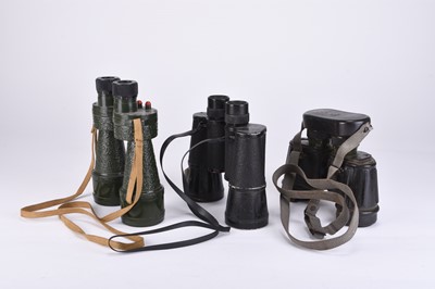 Lot 5 - Three pairs of military binoculars: British Binoprism No.5, WW2 German 7x50 and East German